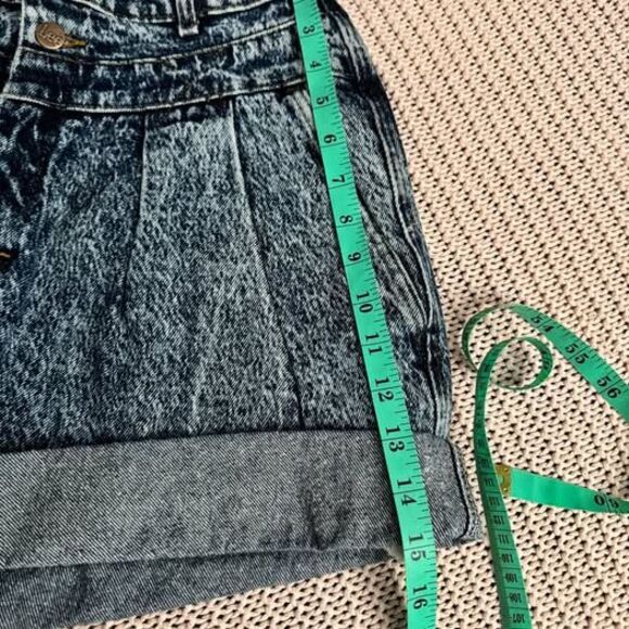 Lee denim acid wash high rise denim shorts size small - Picture 5 of 7